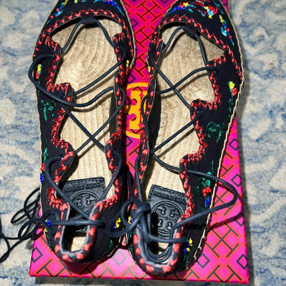 NIB Tory Burch Sonoma Gillie Navy Blue Embroidered Espadrilles Size 9.5